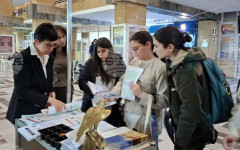 Студенти от УНСС с интерес към възможностите за стаж и професионална реализация в Сметната палата по време на кариерен форум