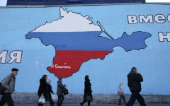 Русия се опасява от десант в Крим и минира крайбрежието, Украйна роботизира армията си