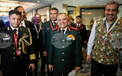 ПТИ: Началникът на щаба на отбраната на Индия обсъди с британски военни и политици променящия се характер на конфликтите