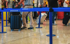 Вместо сегашните 40 минути, Ryanair ще затваря гишетата за багаж 1 час преди полет
