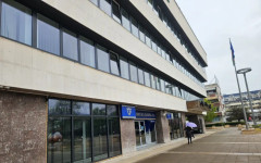 Община Ямбол обявява търг за наем на офис в центъра на града