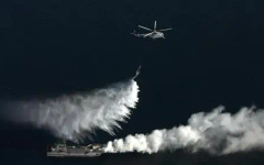 Ирански гвардейци откриха огън по контейнеровоз край бреговете на Оман