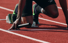 Бегач от Уганда отстъпи световния рекорд по маратон на китайски робот