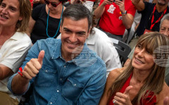 Испански прокурор поиска делото за корупция срещу съпругата на премиера Педро Санчес да бъде прекратено