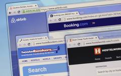 Италия разследва Booking.com за толериране на клиенти, които плащат по-високи комисионни