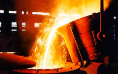 Нетната печалба на една от трите най-големи металургични компаниии в Русия се "стопи"