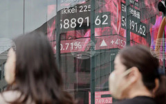 Водещите индекси в Токио и Сеул приключиха сесиите на рекордни нива, противно на снощния спад на Уолстрийт