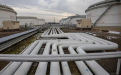 Украйна ще възобнови транзита на руски петрол към Европа "в рамките на часове"