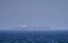 Ескалация в Ормузкия проток: Ирански атаки срещу три кораба въпреки удълженото примирие