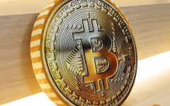 Биткойнът стигна нов 11-седмичен връх благодарение на удълженото примирие