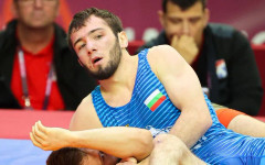 Абу-Муслим Амаев и Светослав Николов загубиха репешажите си в Тирана