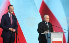ПАП: След вътрешнопартийни консултации фракцията на бившия полски премиер Моравецки ще остане част от "Право и справедливост"