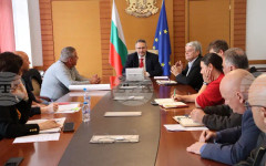 Агенцията за борба с градушките трябва да стане водеща структура за климатични въздействия, смята министър Христанов