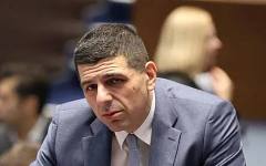 Диагноза: политическа обсесия
