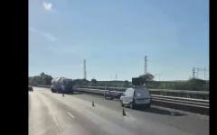 Инцидент с камион затруднява движението към Варна по АМ "Хемус"