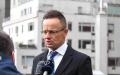 Нова роля на политическата сцена за Сиярто: От външен министър до опозиционен депутат