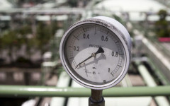 Пазарите приемат спокойно ограниченията за руския втечнен газ, но изгоден ли е той за Европа?