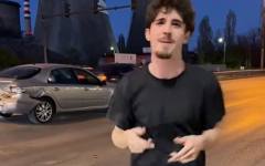 Младеж танцува в TikTok на метри от катастрофа в София