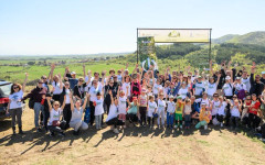 Доброволци от Пощенска банка засадиха стотици фиданки в "Новата гора на София"