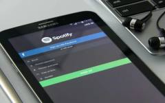 Зелена отметка за автентичност: Spotify въвежда знак за разпознаване на ИИ изпълнители