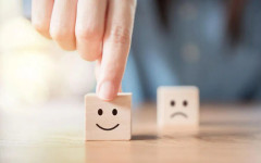Токсична позитивност: Опасно ли е да потискаме негативните емоции в името на усмивката