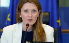 Пенкова: Законопроектът, който изготвям, ще намали трайно цените на електроенергията