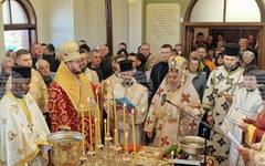 Новопостроеният православен храм "Св. мчк. Трифон" в старозагорското село Малка Верея бе осветен от Старозагорския митрополит Киприан