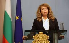 С предупреждение за "подводни камъни" президентът Йотова пожела успех на новата власт