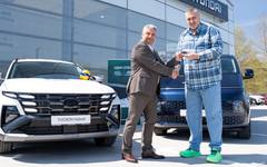 Българската федерация по волейбол получи три автомобила от спонсор