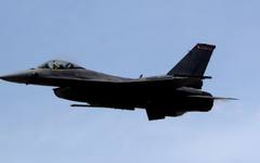 ISW: Украйна получи първите мобилни симулатори за F-16