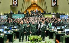 Председателят на иранския парламент призова за единство пред САЩ и военноморската им блокада