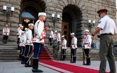 Първи изявления на новите депутати на влизане в парламента