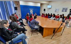 Ученици и учители четоха в Шумен откъси от произведения на съвременни български автори в инициативата "Литература в сегашно време"