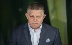 Словашкият премиер работи в пекарна като товарач