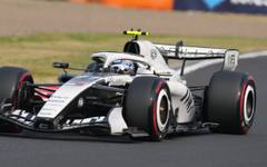 "Кадилак" с патриотичен дизайн на болидите за първото си състезание в САЩ