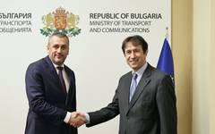 Безопасността в транспорта е най-високият приоритет, заяви новият министър на транспорта и съобщенията Георги Пеев при встъпването си в длъжност