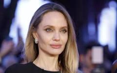 Новият вид на Анджелина Джоли разпали спекулации за неуспешна пластична операция (СНИМКИ+ВИДЕО)