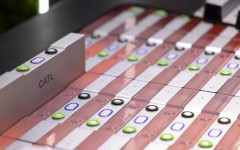 CATL набра 5 млрд. долара чрез емитиране на акции на борсата в Хонконг