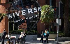 Universal Music увеличава приходите от абонаменти и продава половината от Spotify