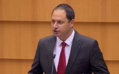 "Прогресивна България" удари по ПП-ДБ и подмина "Пеевски-Борисов"