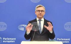 Еврокомисарят по вътрешните работи ще посети утре Сърбия