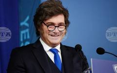 Аржентинският президент Милей върна достъпа на журналисти до президентството, след като наложената забрана предизвика вълна от критики