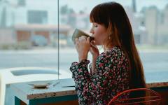 Как кафето пренаписва настроението ни? Изненадващо откритие на учени