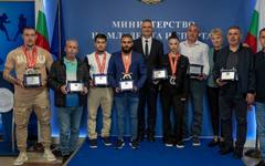 Министърът на спорта награди медалистите от Европейското първенство по вдигане на тежести