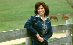 Песен от 1972 г. взривява класациите и остава актуална и днес