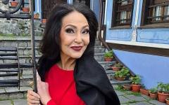 Видяха наша естрадна икона и народът онемя!