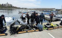 Водолази чистят морето край Созопол