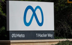 Meta сключи договор за доставка на енергия от Космоса