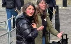 Вяра и Надежда от тризначките отново реват: Върнете ни в Англия!