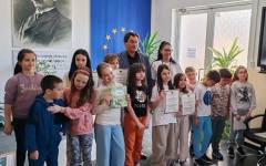 Наградиха участниците в конкурса за къщички за птици на РДГ - Смолян